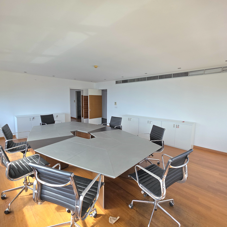 Office in Limassol / Molos