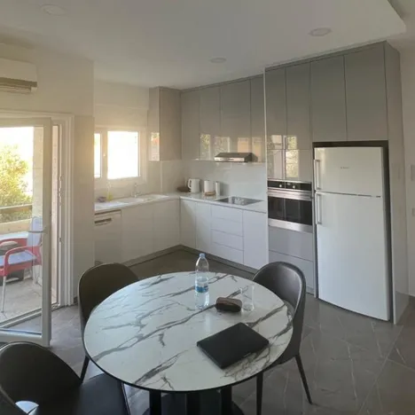 Deana Beach Apartments