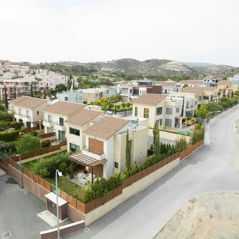 Coralli Shore Habitat