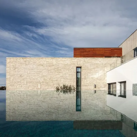 Pearl Sea Caves Villas