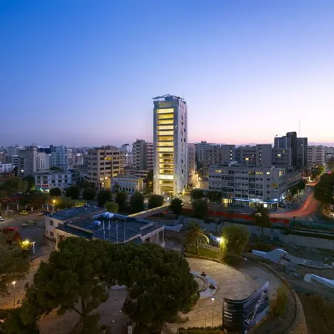 The White Walls (The Tower 25)