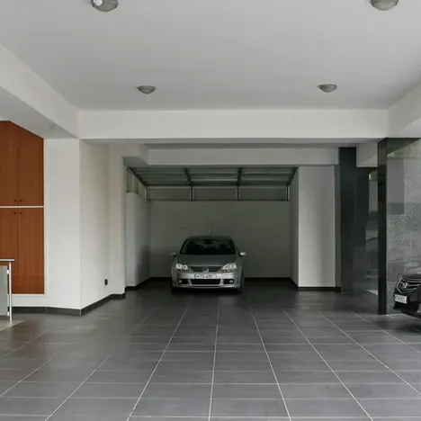 Lophitis Business Center II