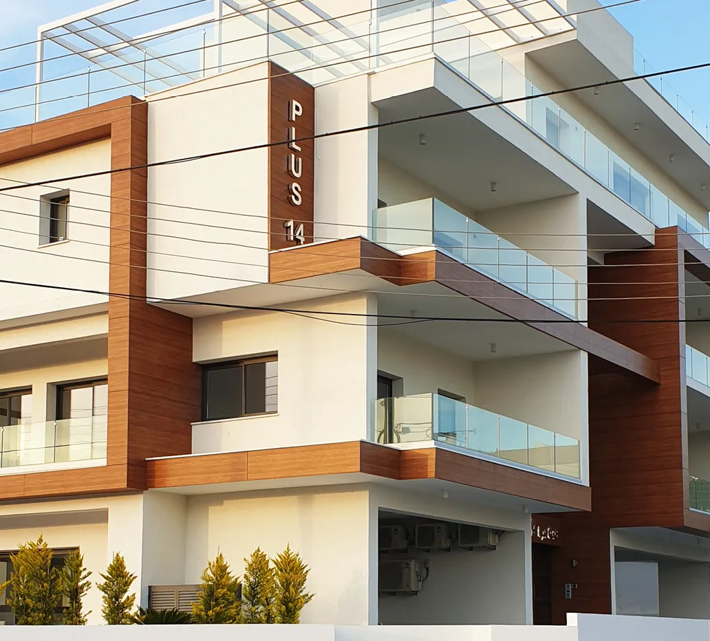 Plus 14 Columbia Residence