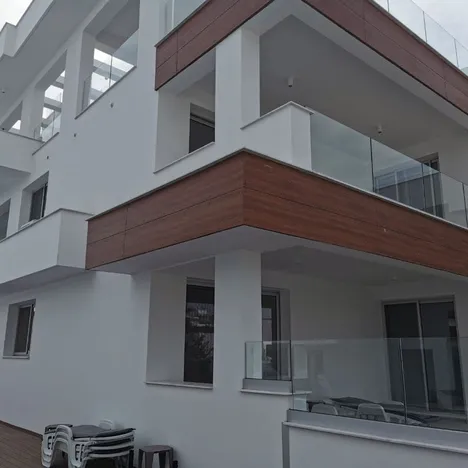 Plus 15 Tamara Gardens