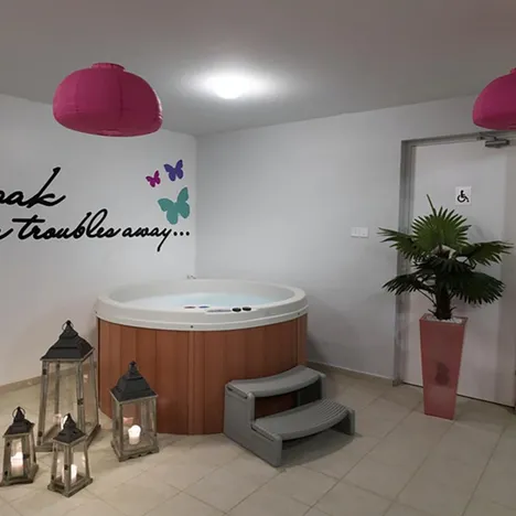 Zavos Park Residence