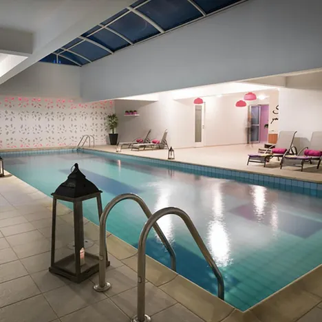 Zavos Park Residence