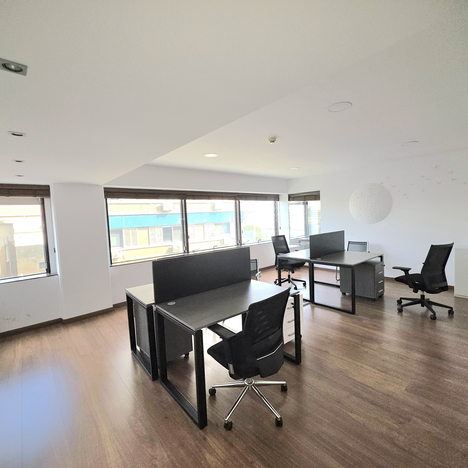 Office in Limassol / Molos
