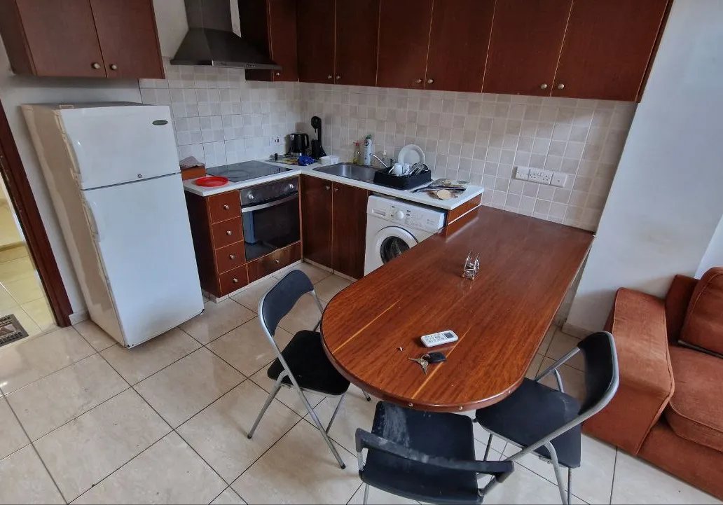 Marina Apartments 211