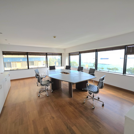 Office in Limassol / Molos