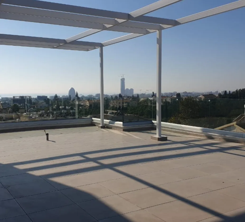 Plus 14 Columbia Residence