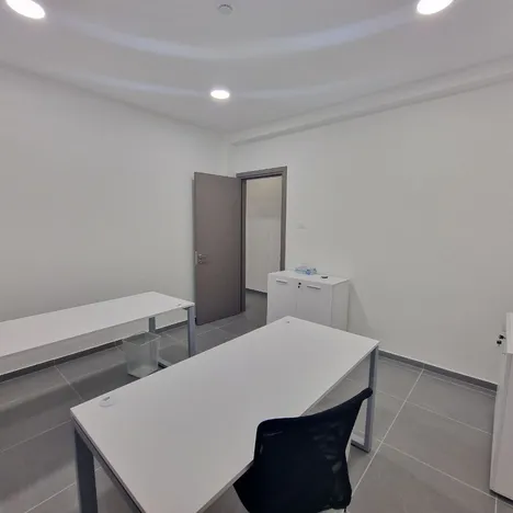 Business Center Neas Engomi