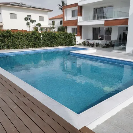 Plus 15 Tamara Gardens