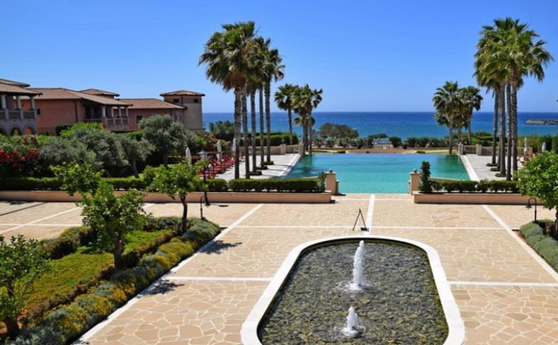 Одна из самых дорогих вилл Лимассола снова выставлена на продажу