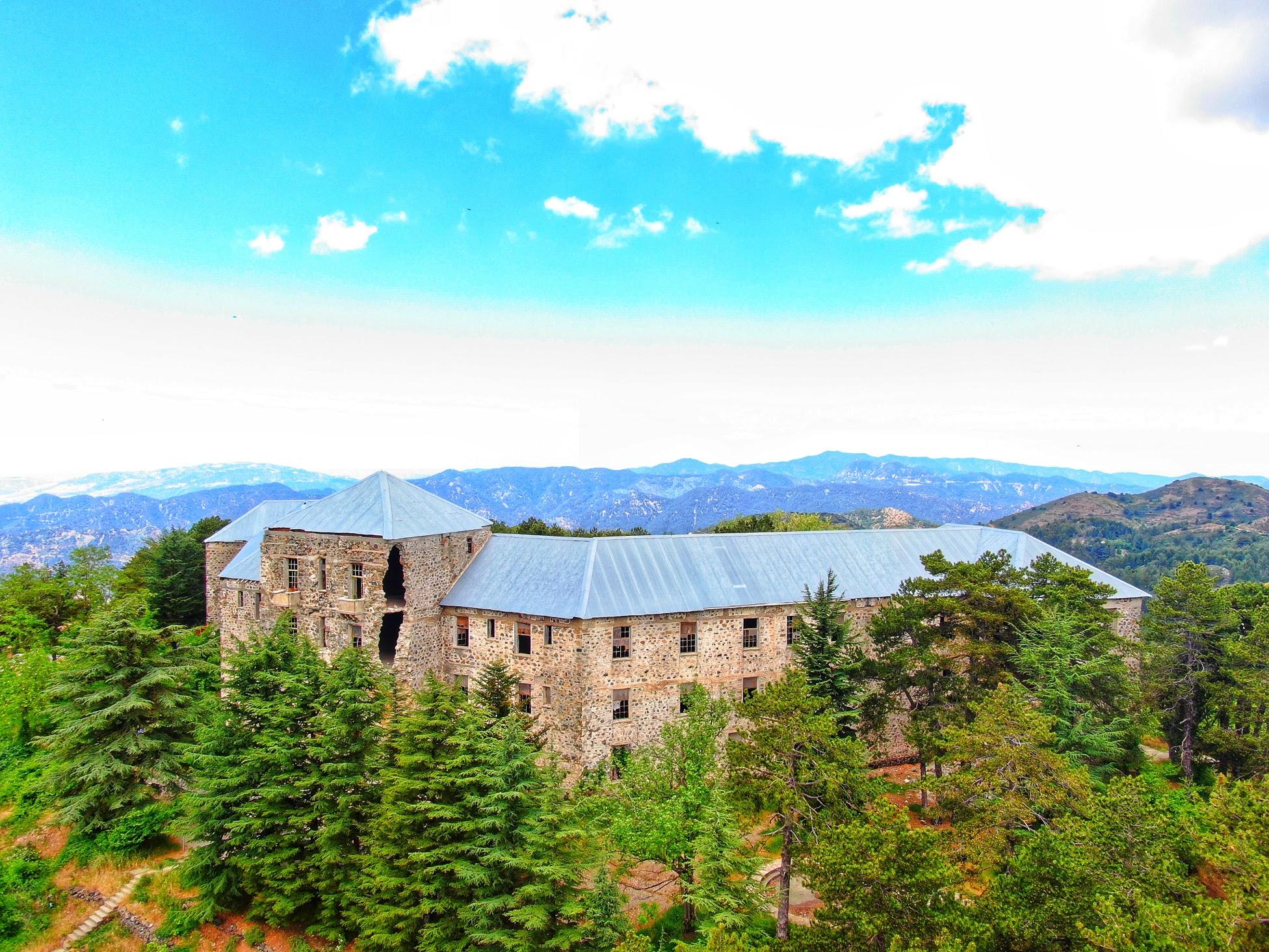 Топ-12: самые красивые замки мира