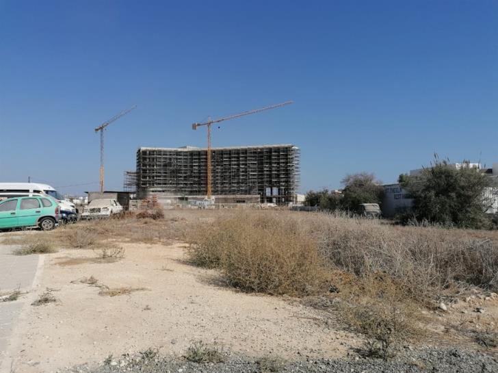 Незаконные этажи новой гостиницы Sun City Spa Resort & Residences в Айя Напе демонтируют