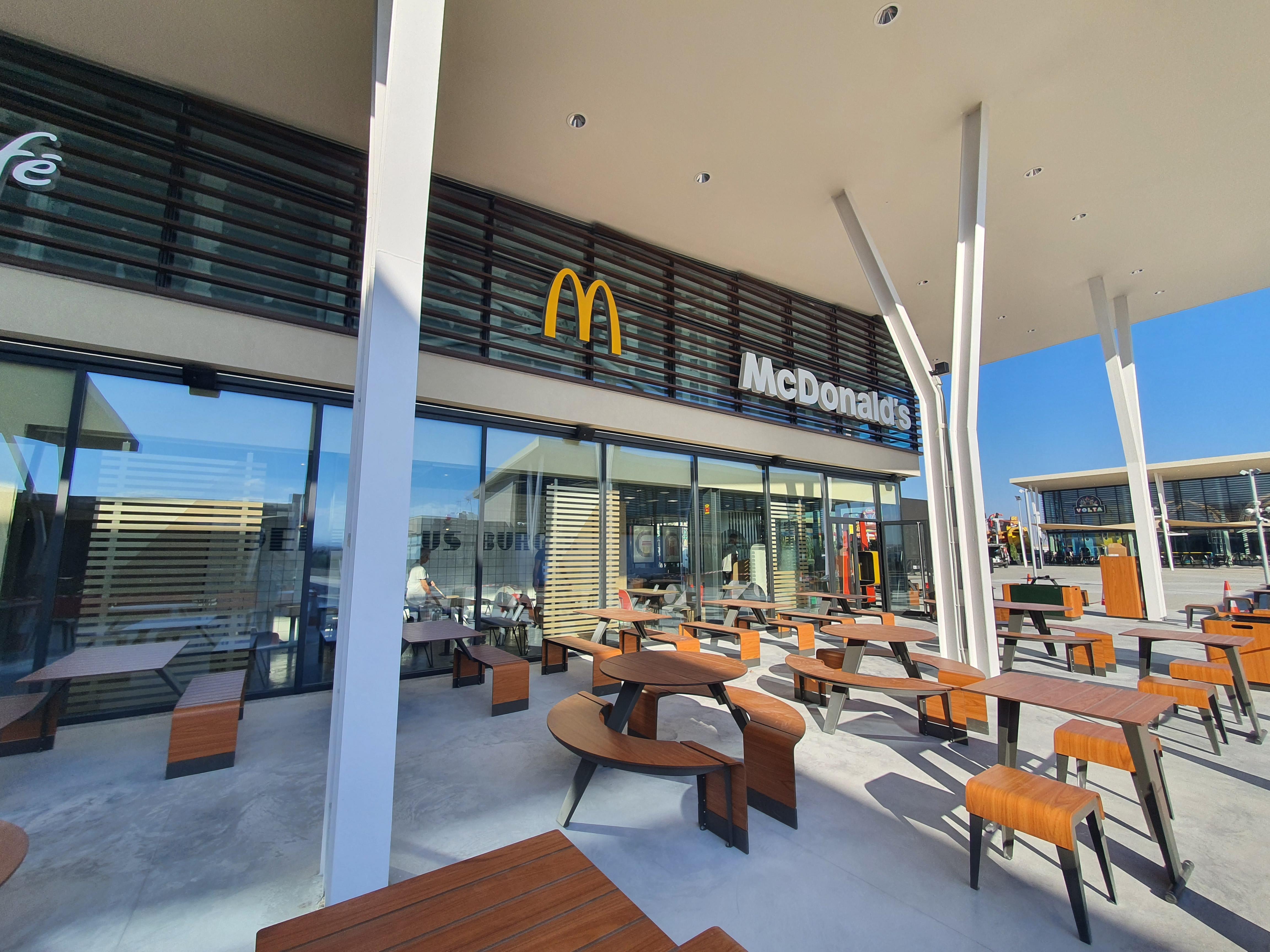 На Кипре открылась дисконтная деревня Neo Plaza