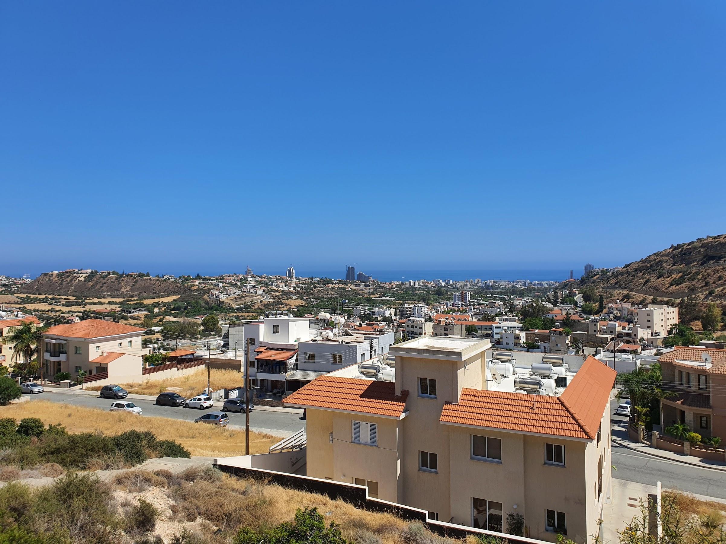 Сколько нужно зарабатывать для комфортного проживания на Кипре?