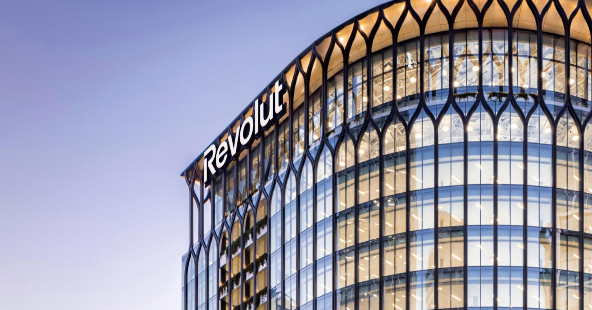 Revolut начал массово блокировать счета россиян и белорусов, живущих на Кипре