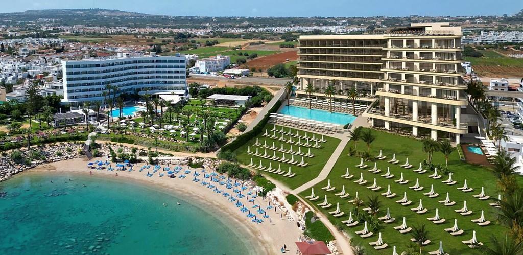 В Протарасе открывается новый отель Sunrise Emerald