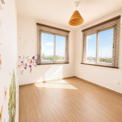 3-bedroom apartment in Limassol / Kolossi