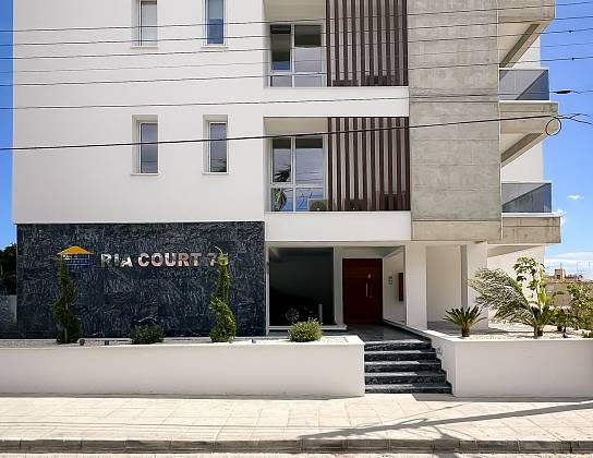 Ria Court 75