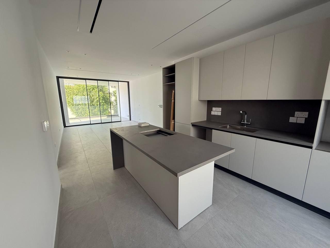 New 3-bedroom apartment in Nicosia / Engomi