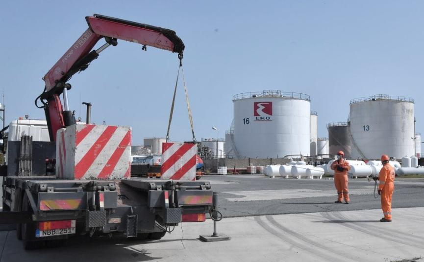 В Ларнаке завершился демонтаж нефтяных резервуаров Hellenic Petroleum