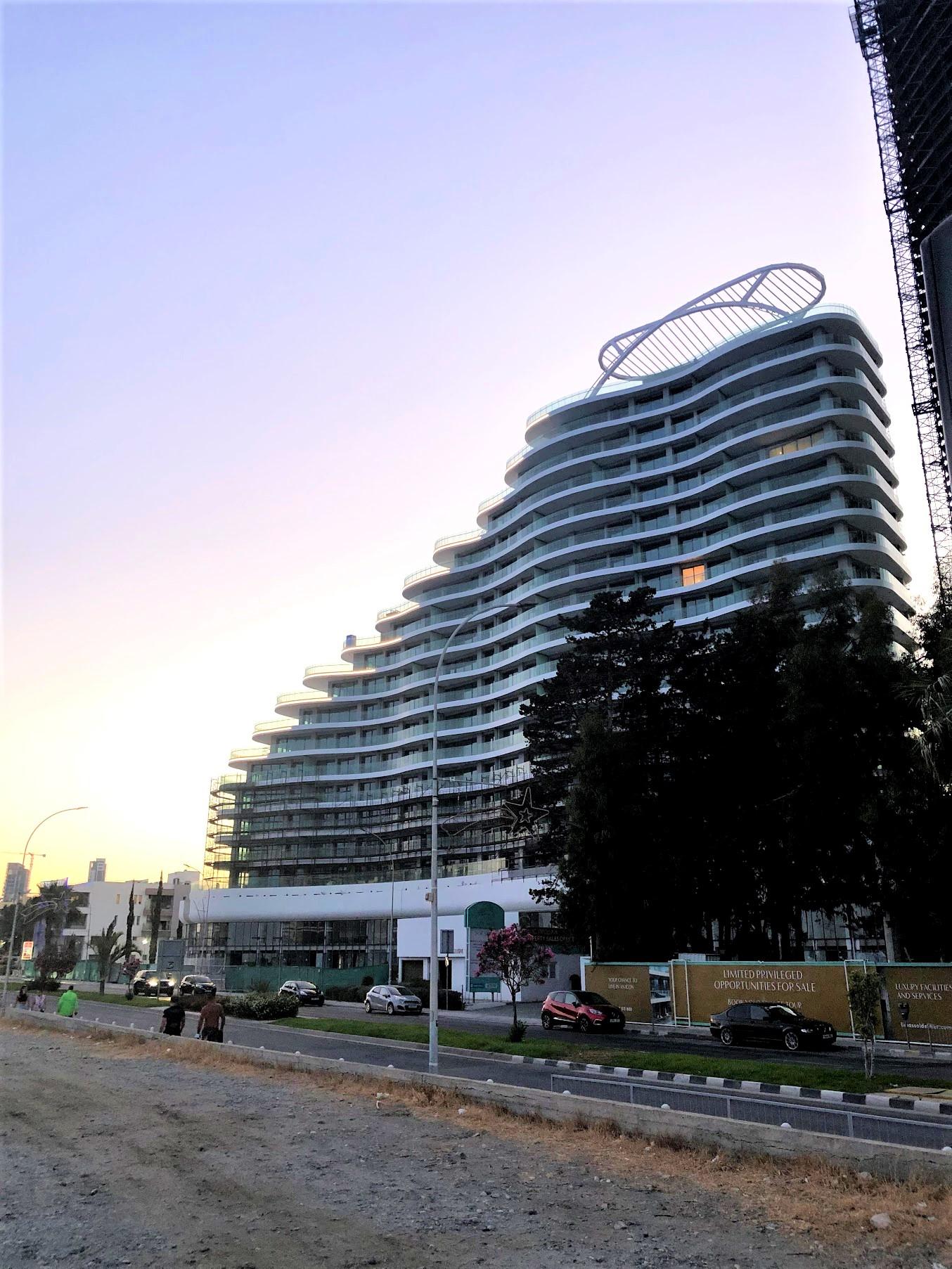 В Лимассоле подходит к завершению строительство элитного комплекса Limassol Del Mar