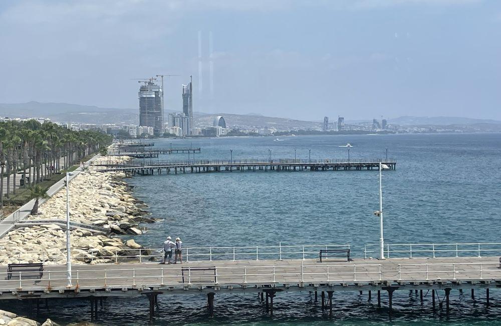 На Кипре заморозили десятки новых высотных проектов