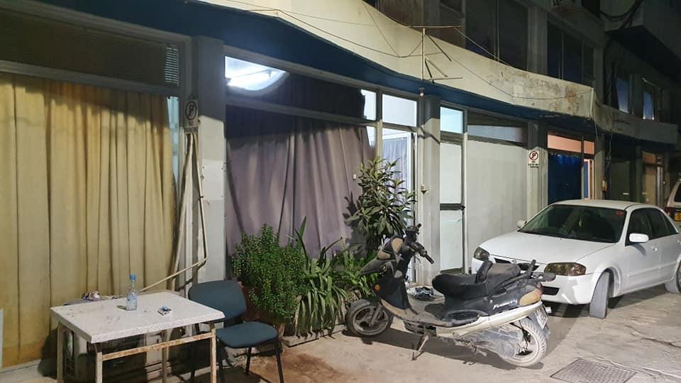 Магазины в центре Пафоса превратились в жилище для иностранных мигрантов