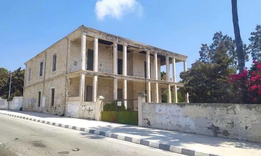 Проект реконструкции бывшего учебного центра KEN Paphos возобновят