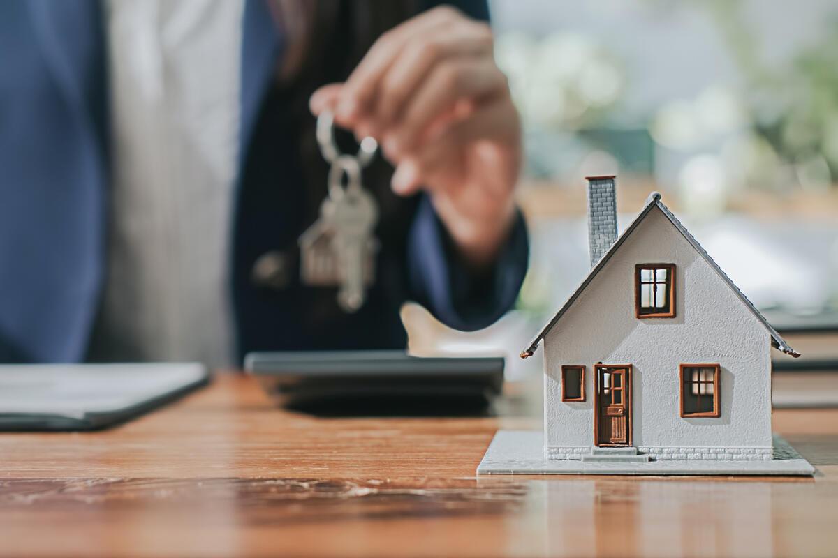 Кипрский суд приостановил продажу залоговой недвижимости