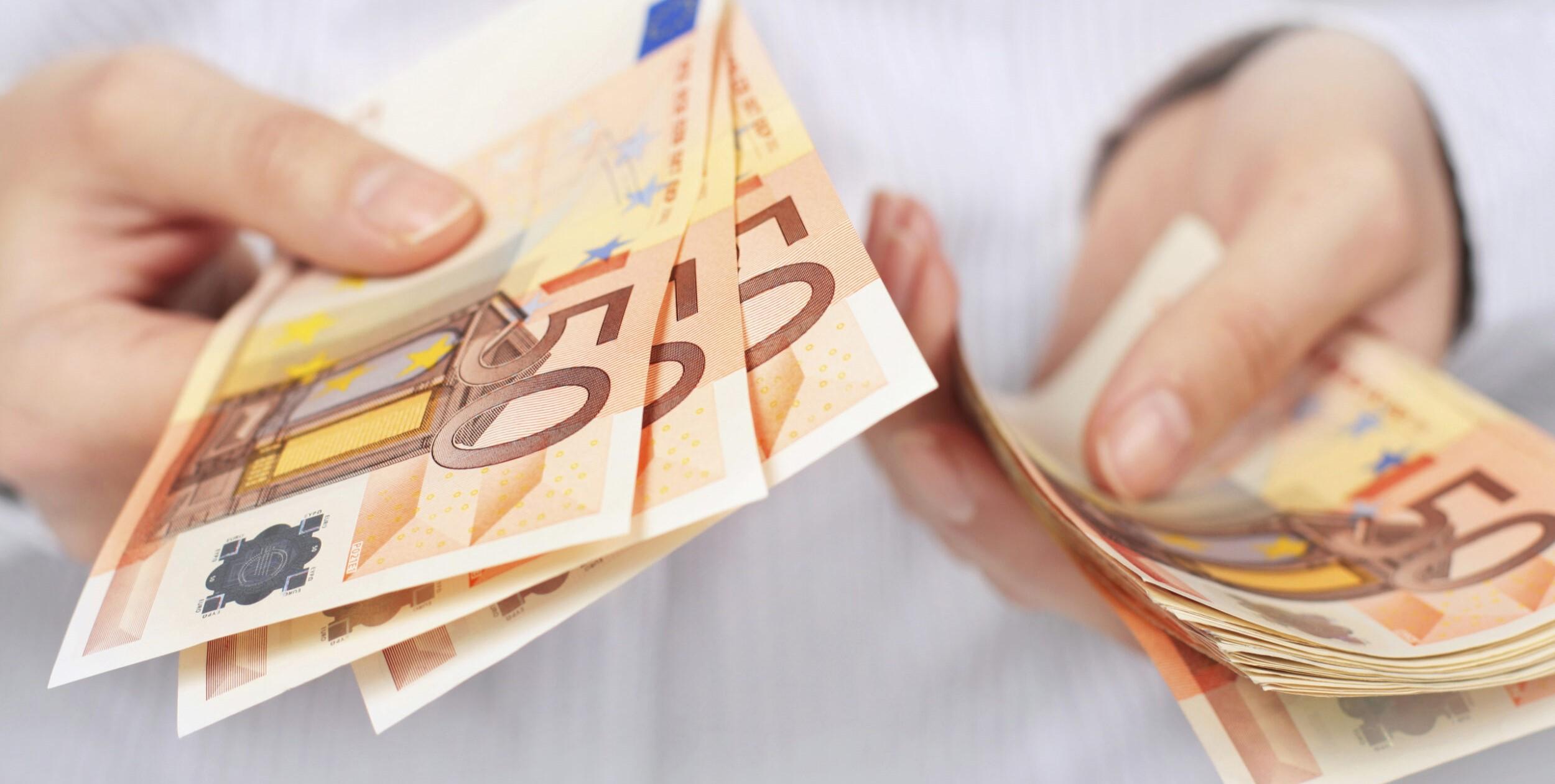 60% населения Кипра получает зарплату ниже 1,5 тысяч евро